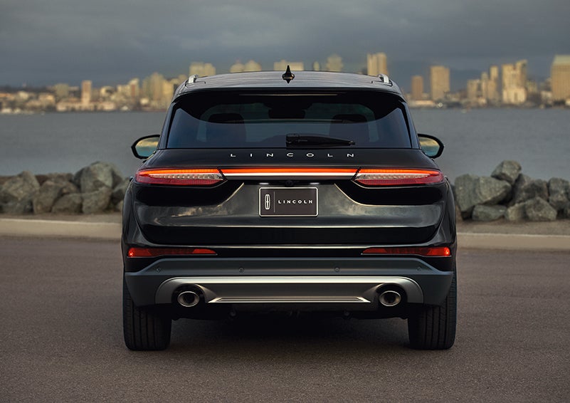 The rear lighting of the 2024 Lincoln Corsair® SUV spans the entire width of the vehicle. | Thomasville Lincoln in Thomasville GA
