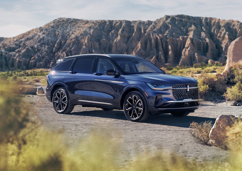 A 2024 Lincoln Nautilus® SUV is parked in a desert national park. | Thomasville Lincoln in Thomasville GA
